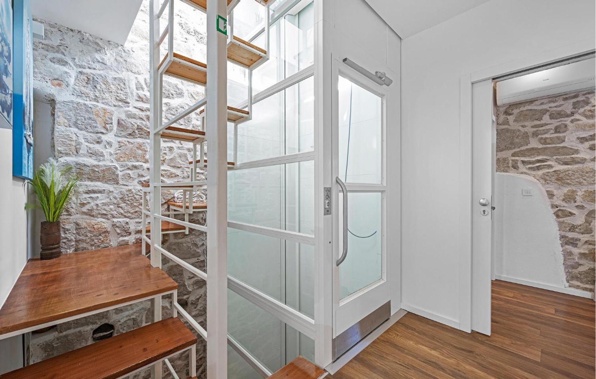 4 Bedroom Stunning Home In Murter Extérieur photo